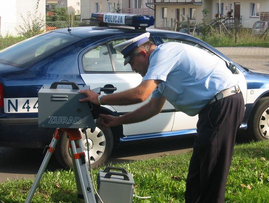 „Koegzystencyjne” mandaty, pouczenia i piraci drogowi