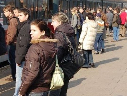Kolej serwuje ludziom koczowanie na dworcach!