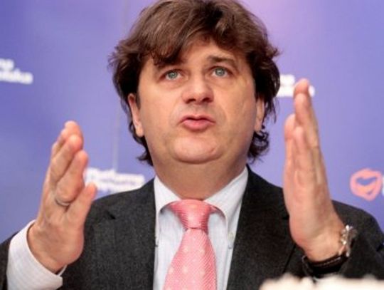 KOLESIE częściowo zakazani. Kontrowersyjny spot o Platformie z języczkiem 