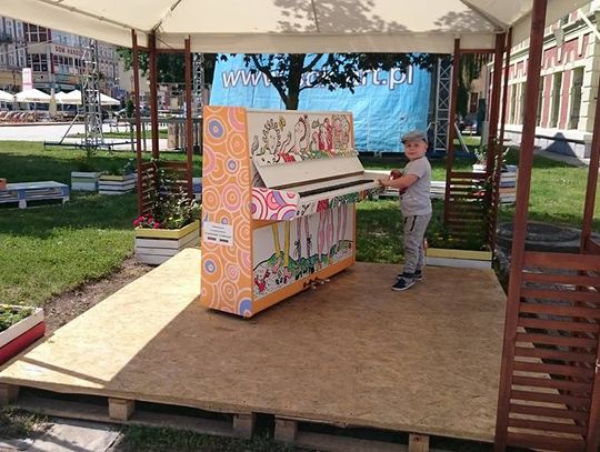 Kolorowe pianino stanęło na Rynku! Jak wam się podoba? 