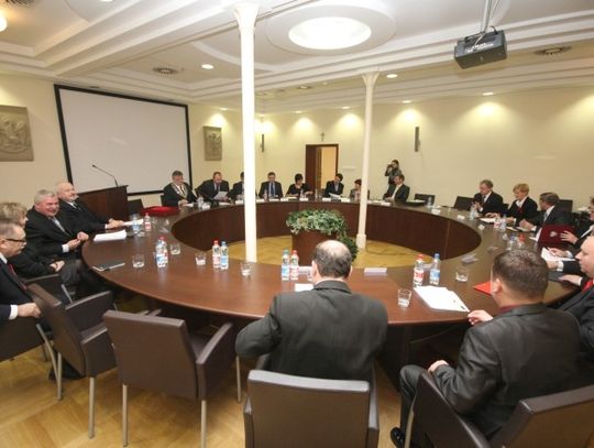 Komisja rewizyjna bez opozycji