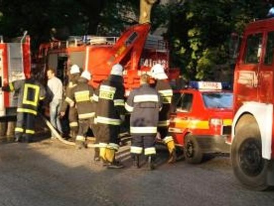 Konary zablokowały drogi