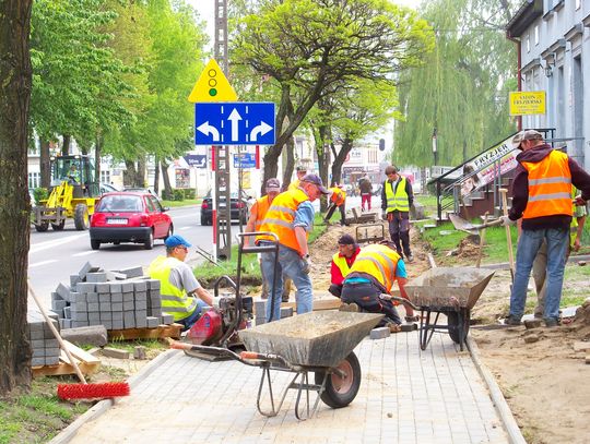 Koniec z krzywym chodnikiem przy ul. Wojska Polskiego