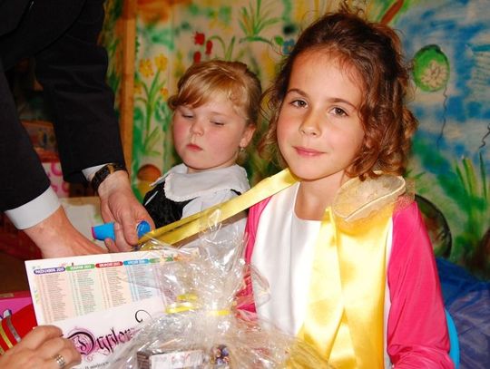 Korona powędrowała do Małej Miss Lata 2013 - Mai Krzyżanowskiej. Małym Misterem – Oliwer Jendrzejewski