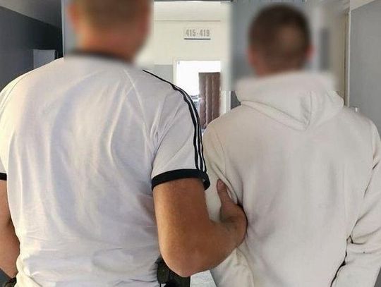 Kradł paliwo ze stacji benzynowych na terenie Pomorza. Posługiwał się cudzymi rejestracjami