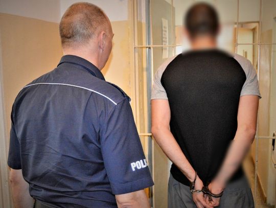 Kradł whisky i inne drogie alkohole. Za kradzież odpowie w recydywie 