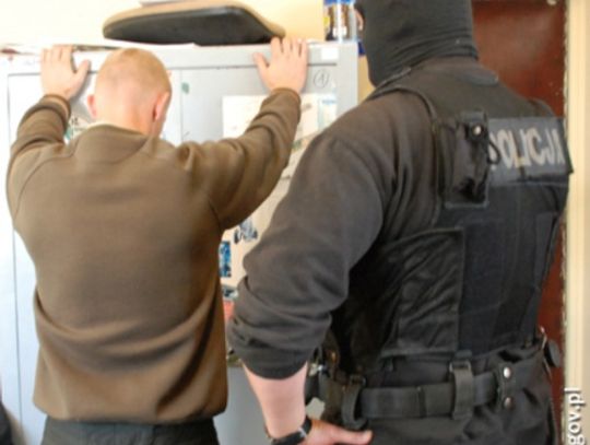 Kradzione samochody spieniężyli na złomowcu