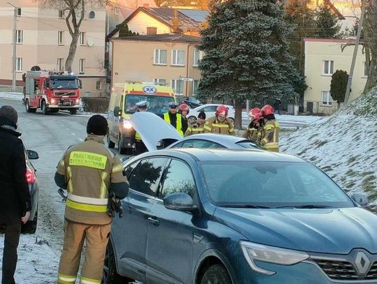 Kraksa dwóch pojazdów na Czyżykowie w Tczewie. Ranna jedna osoba