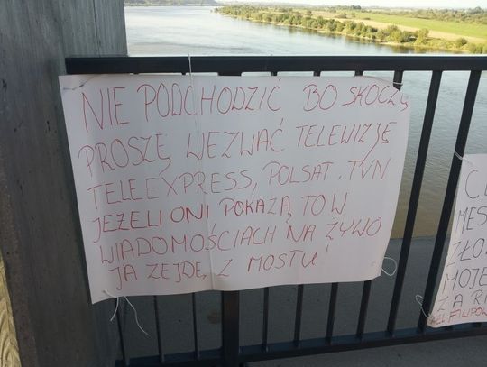 Ksiądz i policjanci kwidzyńscy powstrzymali przed skokiem do Wisły