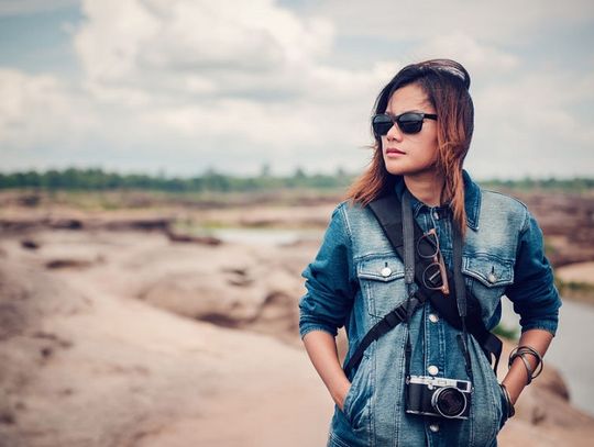 Kurtki jeansowe czy ramoneski – które wybrać na lato?