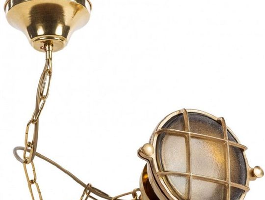 Lampy do altany drewnianej - modna aranżacja