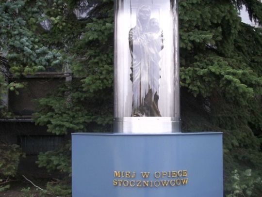 Łańcuszek różańcowy o cud dla stoczni. "Miej w opiece stoczniowców"