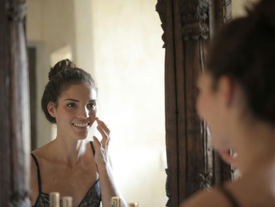 Laserowy lifting twarzy - Nowoczesna metoda odnowy skóry