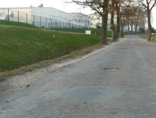 Łaskawa Unia nie zgodzi się, remontu drogi nie będzie...