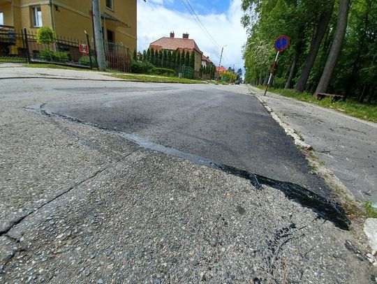 Łatanie tczewskich ulic ręcznie i mechanicznie za ponad 250 tys. zł