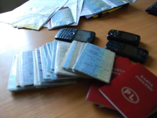 Lawetowy gang za kratkami - kradli auta na części i złom