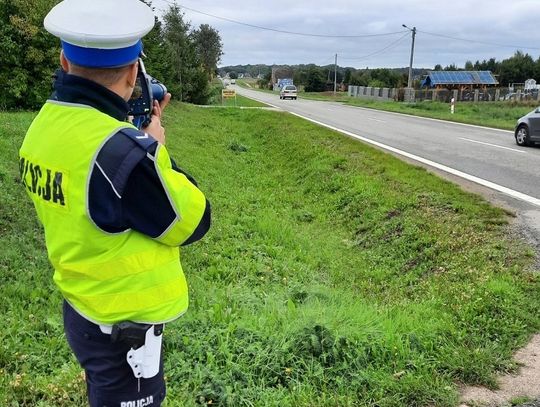 Lębork. Za jazdę z nadmierną prędkością stracił prawo jazdy i musi zapłacić 2000 zł.