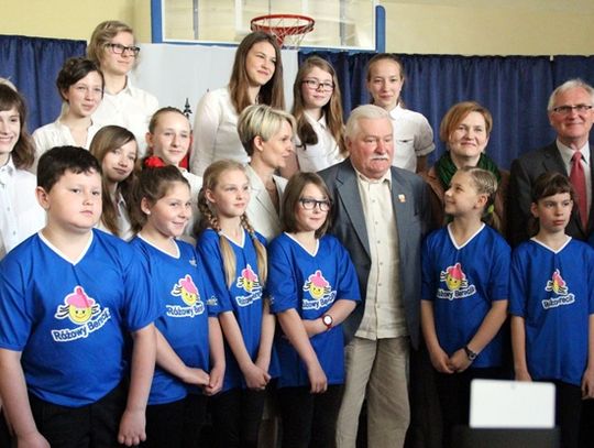Lech Wałęsa spotkał się z uczniami „Jedenastki”