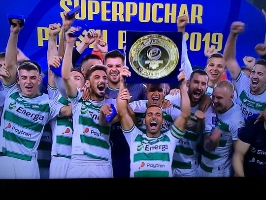 Lechia Gdańsk zdobyła Superpuchar Polski. 3:1 z Piastem Gliwice. Gratulujemy!