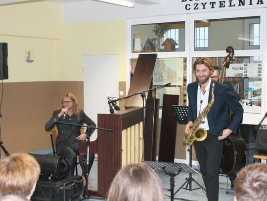 Leszek Możdżer trafił do aresztu w Starogardzie Gdańskim. Zagrał tam godzinny koncert dla osadzonych 