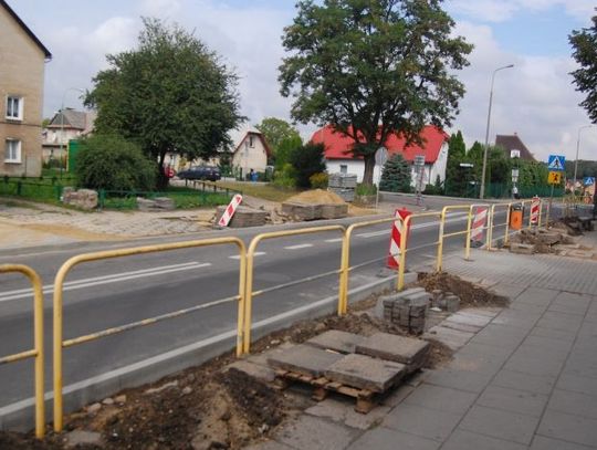 Letnie frezowanie i wylewki. Inwestycje drogowe w powiecie tczewskim