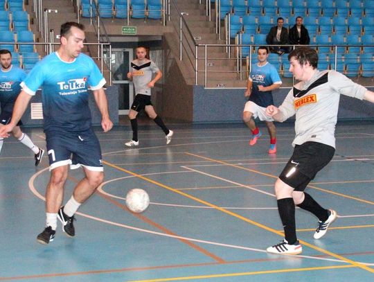 Liga Futsalu Powiatu Tczewskiego na półmetku - Pan Samochodzik zagrał dla Tetki