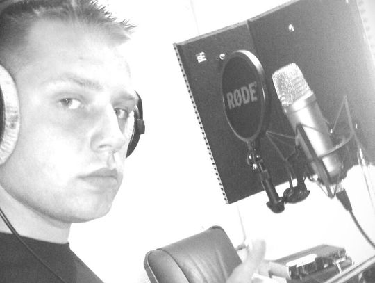 Ma 2 tys. fanów i marzy o karierze piosenkarza