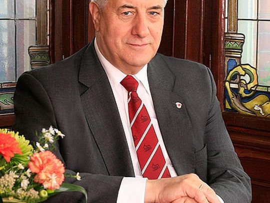 Maciej Kobyliński utrzymał się w słupskim ratuszu. Tylko kilkaset głosów więcej od Danileckiej-Wojewódzkiej