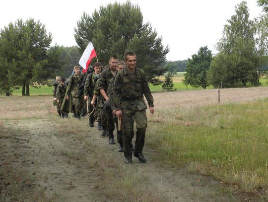 Malborczycy idą w historycznym rajdzie