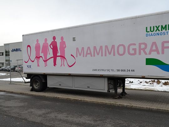 Mammobus stanął przed fabryką Jabil