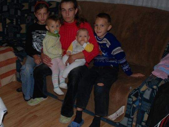 Matka z czwórką dzieci z dnia na dzień wyrzucona na bruk