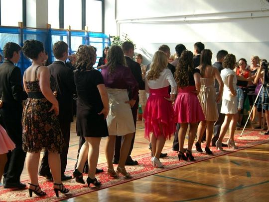 Maturzyści zatańczą na ulicach