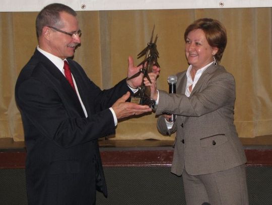 Metalowe kolosy dadzą prąd. Pod Pelplinem stoją już 24 elektrownie farmy wiatrowej