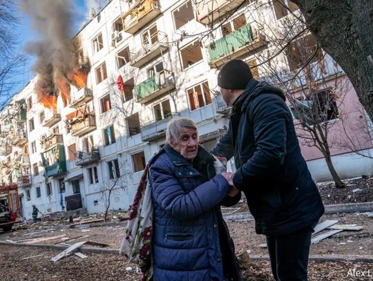 Miała upaść w trzy dni, a broni się już trzy lata. Kolejna rocznica napaści Rosji na Ukrainę