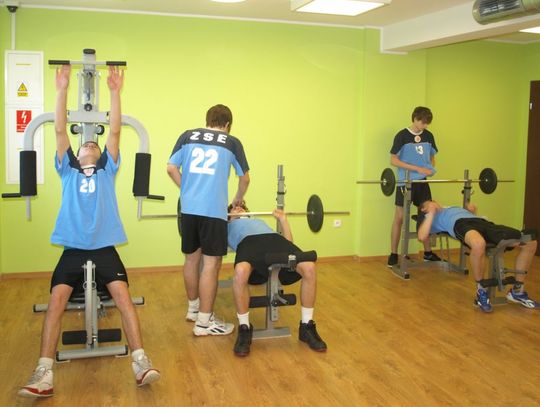 Miały być garaże, jest siłownia