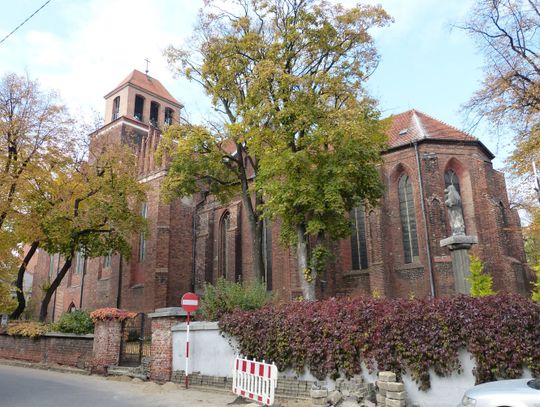 Miasto przekaże 50 tys. zł na farę i kamienice