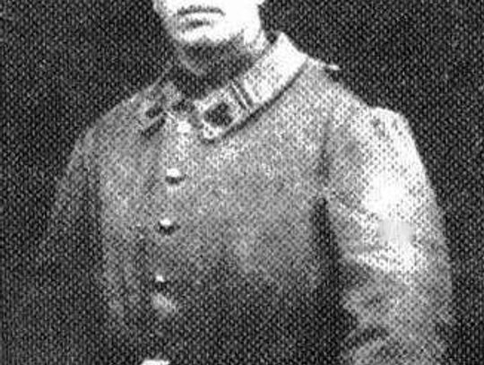 Michael Keogh ratuje Hitlera