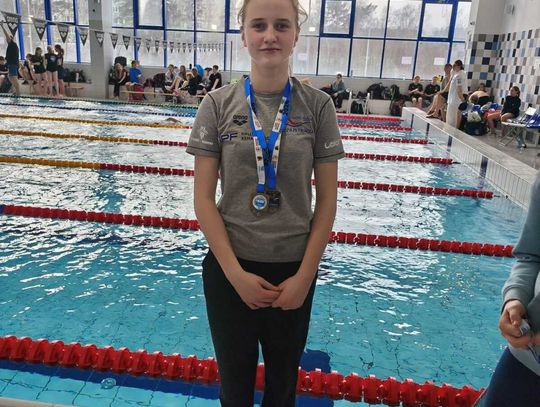 Michalina Kumkowska wygrywa pierwszą rundę ligi pływackiej