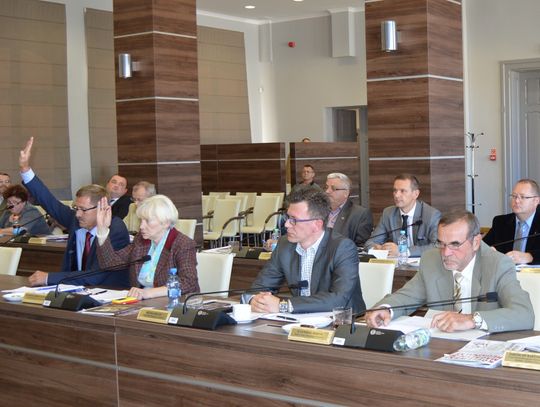 Mieczysław Matysiak nie stracił mandatu radnego! 4 radnych było &quot;za&quot;