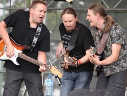 Między sceną a brzegiem pucharu… z piwem