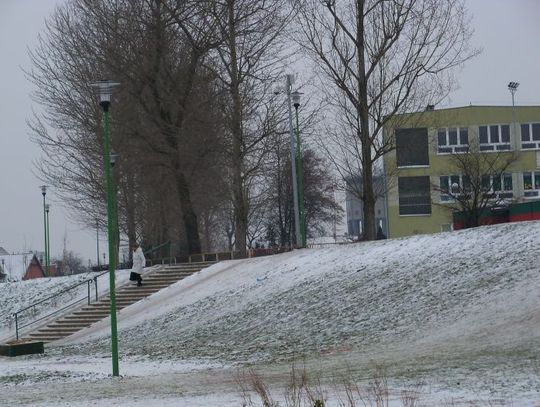 Mieszkańców strzeże 28 kamer... i sąsiedzi. Alkohol „pod nadzorem”