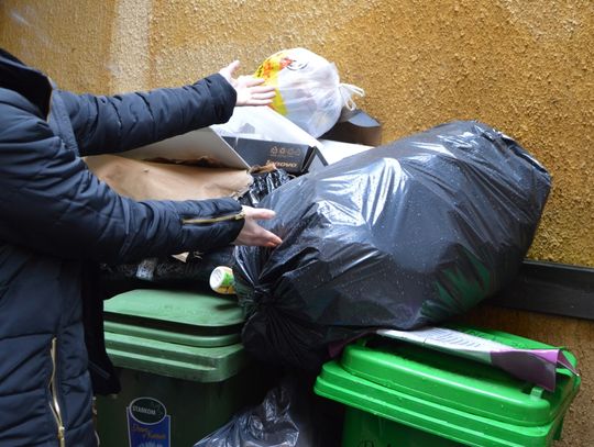 Mieszkańcy chcą złożyć pozew zbiorowy. Nie zgadzają się na podwyżki za śmieci 