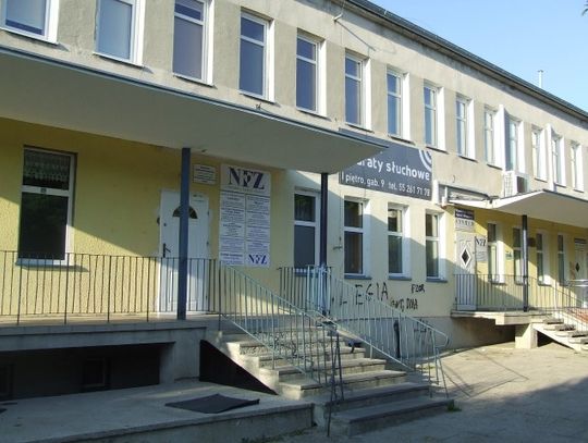 Mieszkańcy oburzeni brakiem kontraktu dla poradni przy ul. Kołłątaja