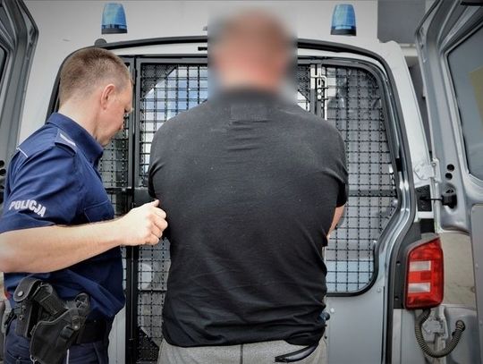 Mieszkaniec Tczewa włamał się do dwóch aut