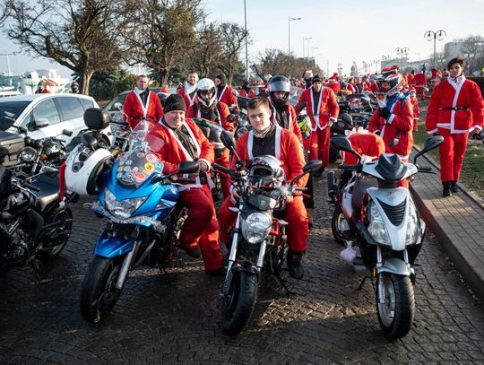 Mikołaje na motocyklach opanowali Gdynię