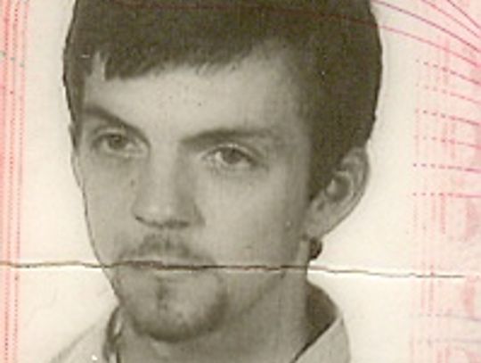 Młody mężczyzna wyszedł z domu i nie wrócił. Jest poszukiwany