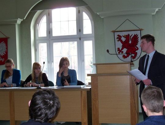 Młodzież pomaluje bezkarnie „masarnię”