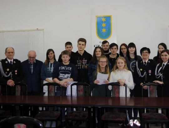 Młodzież zapobiega pożarom. Finaliści Gminnych Eliminacji Ogólnopolskiego Turnieju Wiedzy Pożarniczej