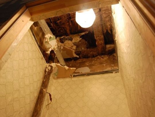 Mogą spaść piętro niżej 