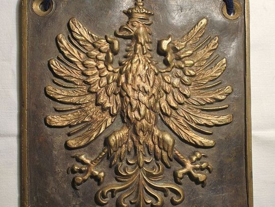 Mosiężne godło - unikatowy dar partyzanta i bohatera wojennego